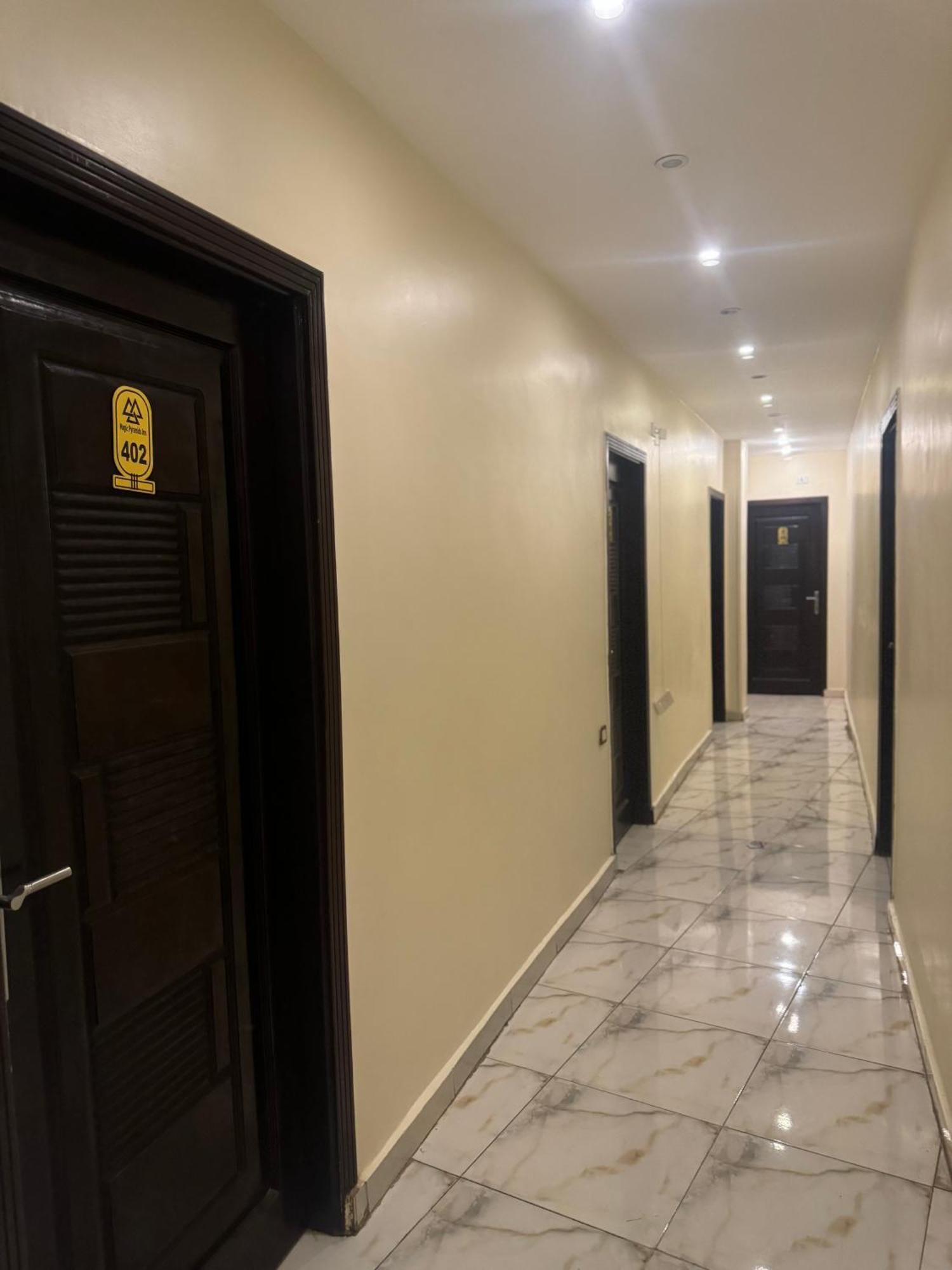 Pyramids And Sphinx Hotel Kafret el-Gabal Exterior foto