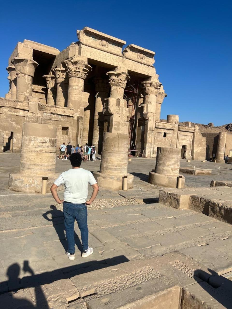 Pyramids And Sphinx Hotel Kafret el-Gabal Exterior foto